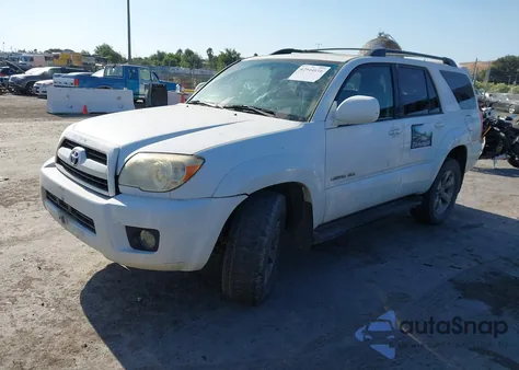 2007 Toyota 4Runner Limited V6 z USA, uszkodzony, nr VIN JTEBU17R778097437